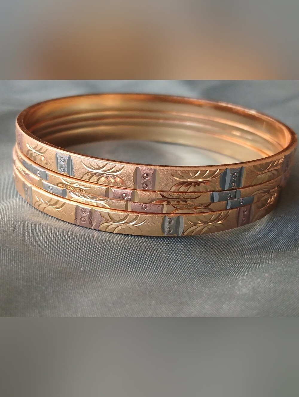 LAST CHANCE! Indian Bollywood Set of 4 Golden Metallic Bangles Bracelets